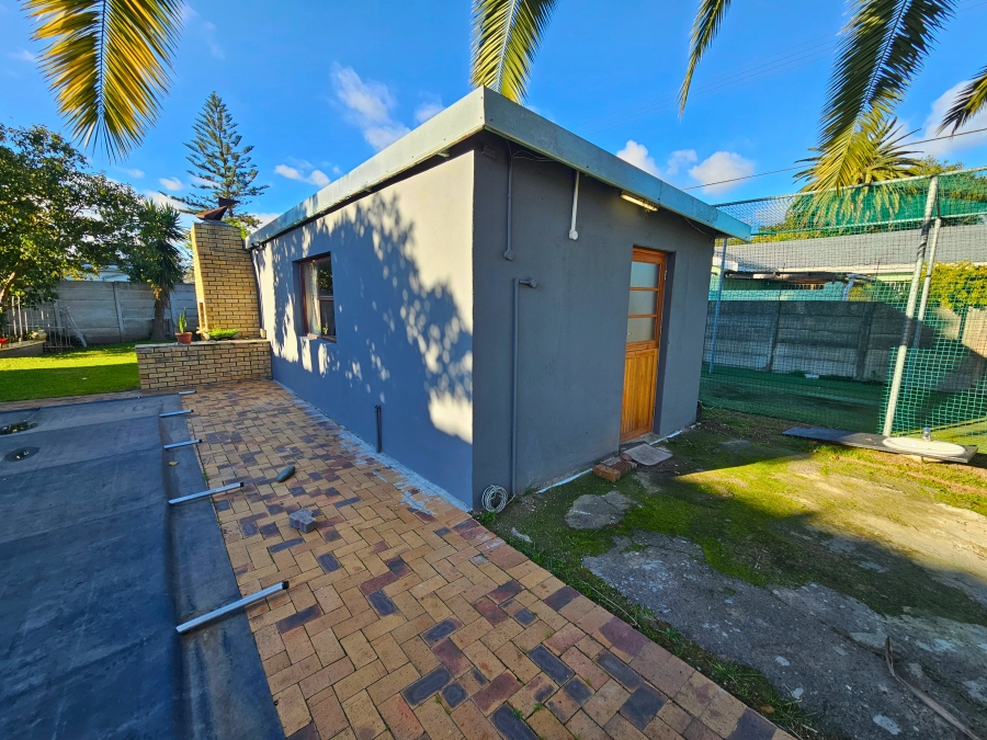 To Let 1 Bedroom Property for Rent in Soneike Western Cape
